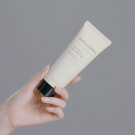Close-up of gel applied to red, irritated skin, highlighting soothing and hydrating effects.